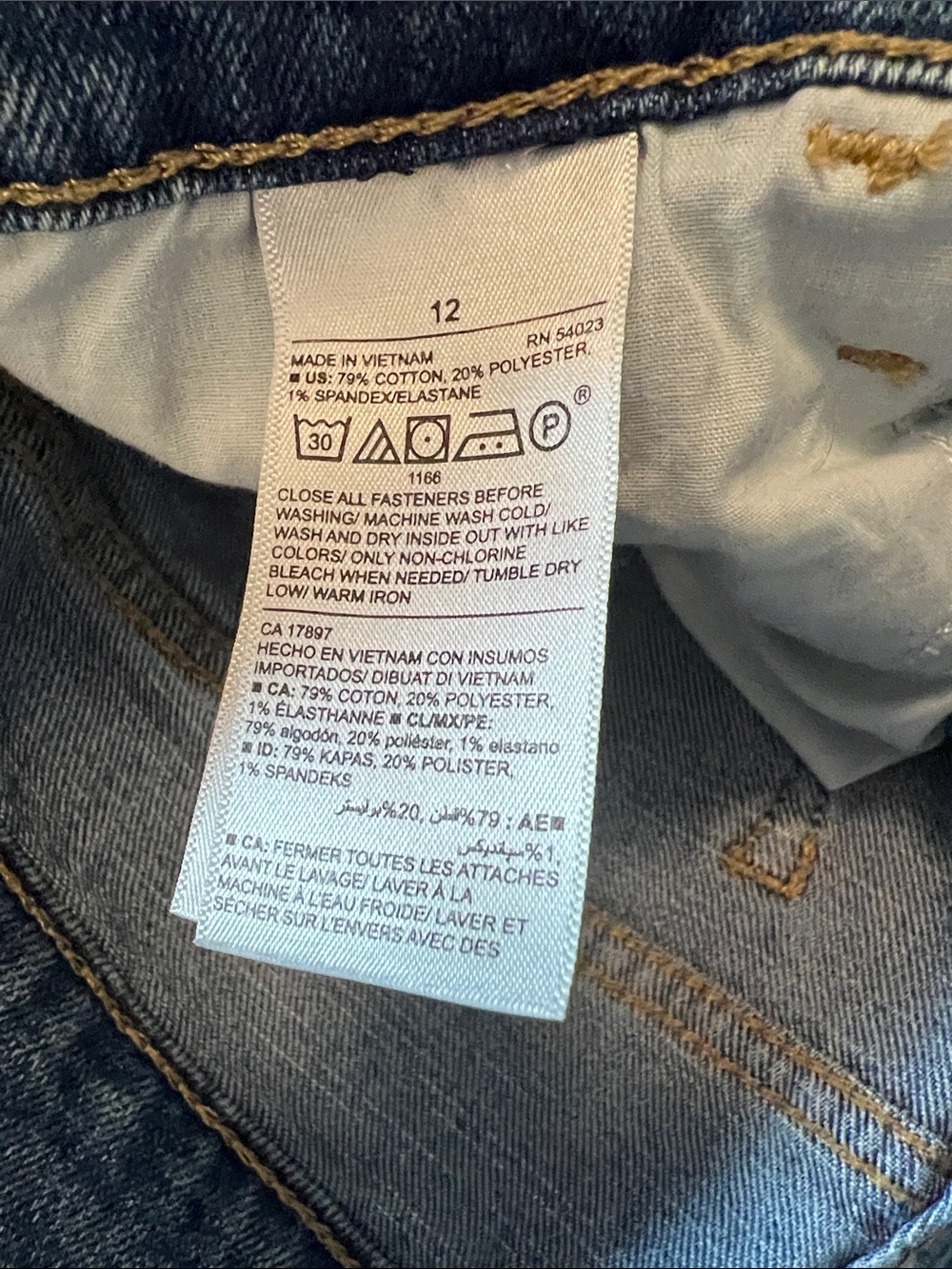 Old Navy Denim Blue Jean Shorts Bundle of 2 sizes 10 and 12 - Picture 9 of 9